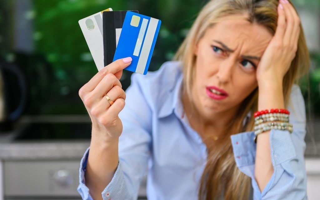 Qual Diferença entre crédito rotativo e parcelado
