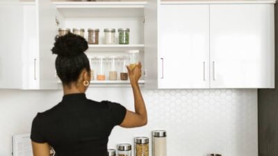 Armário de Cozinha Pequeno e Funcional: Modifique Seu Espaço