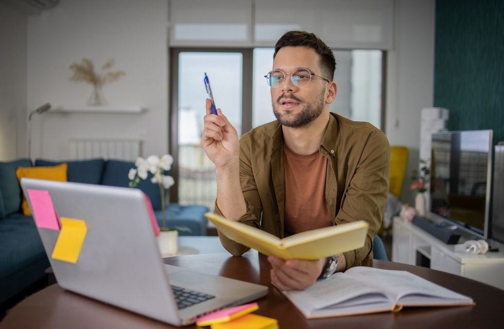 As Vantagens Brilhantes do Ensino a Distância